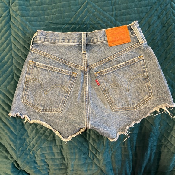 Levi's 501 Denim Cutoff Shorts Size 25 - Picture 3 of 5